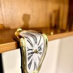 Melting Shelf Clock – Gold Frame